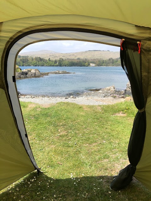 Eagle Point Camping. (Campáil Pointe an Iolair)