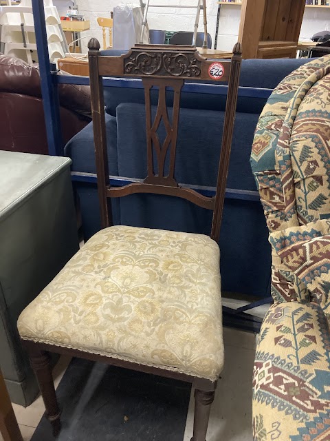 Mundy's second hand furniture