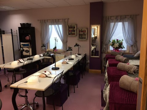 Beauty Academy La Fenice Hair and Beauty Skin Care Clinic