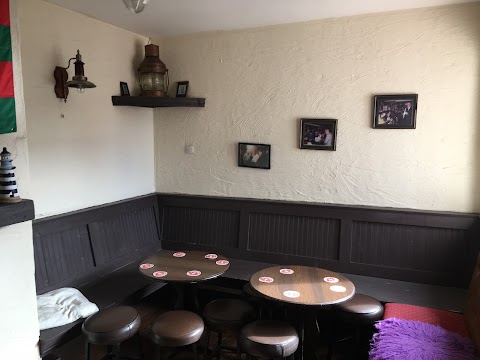 Una's Bar