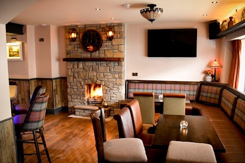 The Leitrim Inn & Blueway Lodge