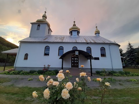 УПЦ Храм в чесьть Почаївської ікони Божої матері