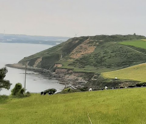 Tha White Bay car park(Carrchlós an Bhá Bháin)