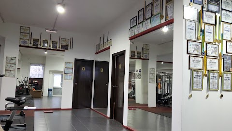 Тренажерный Зал GymBaza