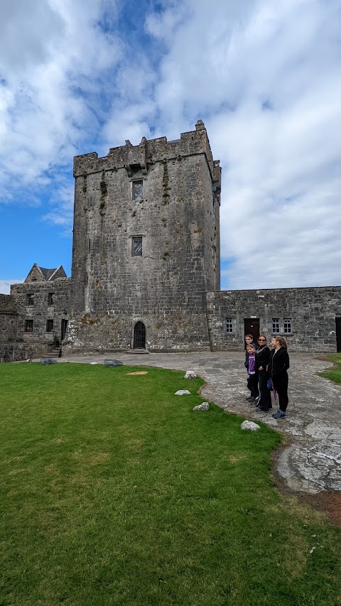 Dunguaire Castle