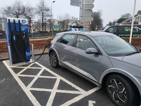 Lunney's Service Station