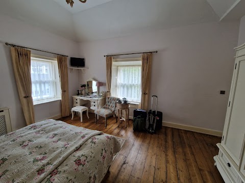 Corrib House Tea Rooms & Guest Accommodation