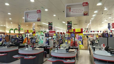 Kelly 's SuperValu Boyle