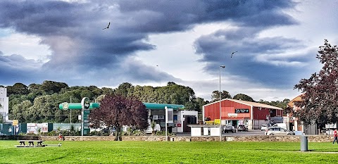 Top Oil Park Road Service Station