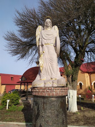 Храм св. Архістратига Михаїла УПЦ