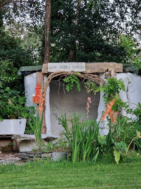 Lissyclearig Thatched Cottage