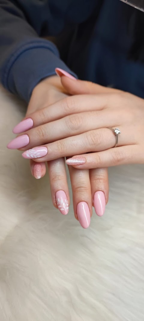 Glow Nail & Beauty