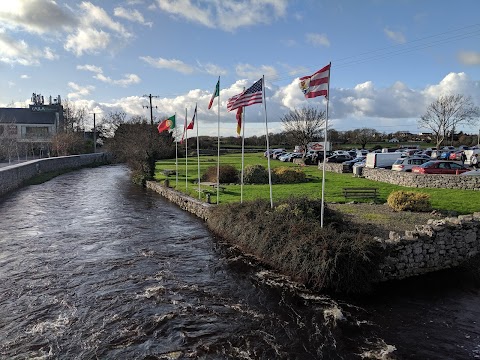 Paddy Burkes Bar & Restaurant