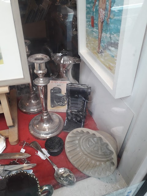 Fado Antiques