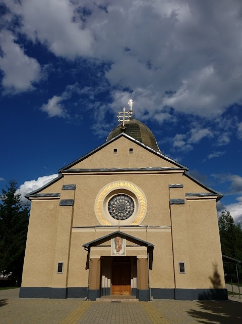 Свято-Михайлівський Храм