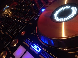 Newcastle & Lake Mac DJ's (Wedding & Party Hire)