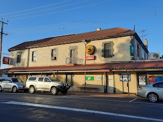 Two Wells Tavern-Motel