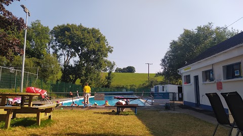 Carraig na bhFear Swimming Pool (Open in Summer)