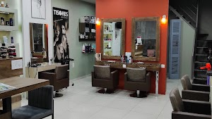 ΚΟΜΜΩΤΗΡΙΟ TISORES hair&nails