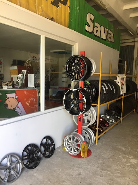 Tires Cars Шинний центр