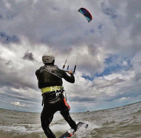 360 Kitesurfing Lessons / Kiteboarding Ireland