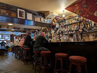 Eugene's Bar