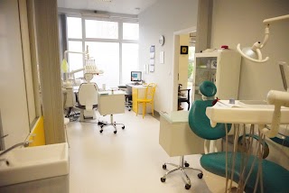 Poradentic - Klinika Stomatologiczna , Protezy zębowe , Stomatolog , Dentysta NFZ Wrocław Krzyki