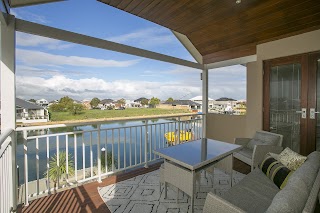 “WATERLILY HOUSE” - Mandurah Luxury Canal Retreat - Holiday House