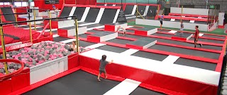 Mega Air Trampoline Arena