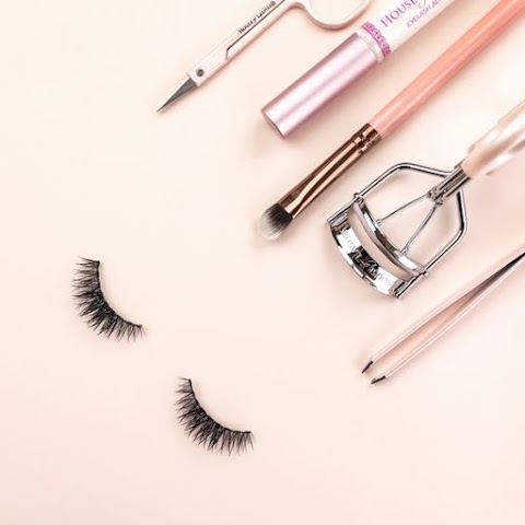 Go lashes!