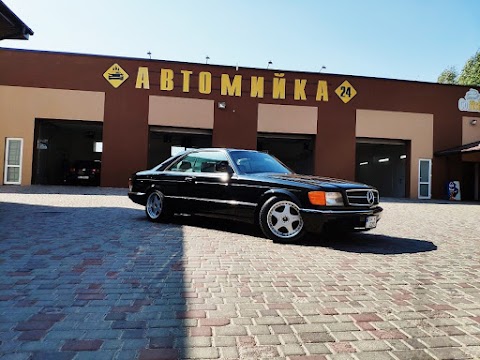 Автомийка на Макарова