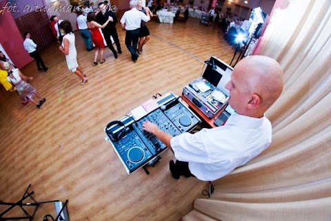 DJ Maniek - oprawa muzyczna wesel