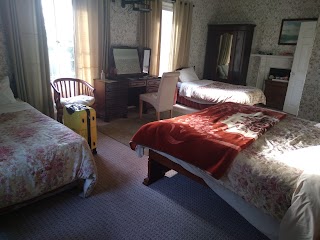 Cloncarlin Farm House Bed and Breakfast