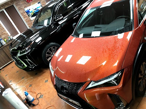 BroDrift Car Wrapping - студія детейлингу, оклейка авто плівкою, тонування, хімчистка.