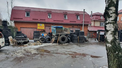 Шиномонтаж вантажний і легковий АТМОСФЕРА ЛКВ