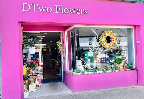 DTwo Flowers