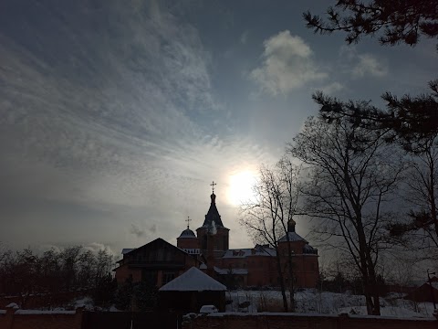 Свято-Троїцький Охтирський монастир