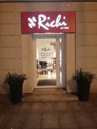 Richi. Okuła R.