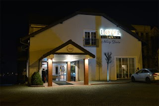 Hotel Nowy Dwór