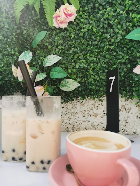 Bubble Bee Café