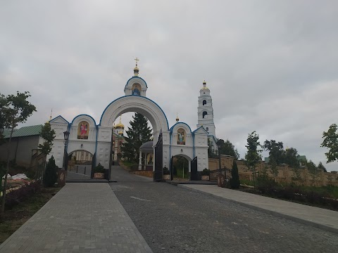 Надбрамна церква в честь Онуфрія Великого УПЦ