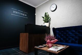 STUDIO KWITNĄCA, ul. Kwitnąca 7A - Manicure, pedicure, stylizacja paznokci Warszawa Bielany