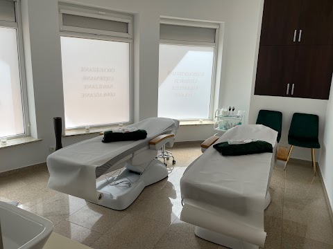 Aurora Clinic & Spa