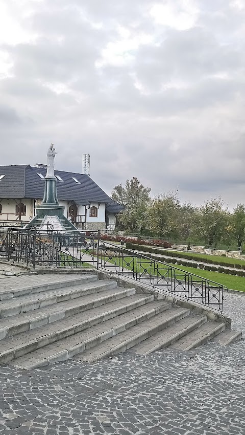 МОНАСТИР ПРЕОБРАЖЕННЯ ГНІХ ПРОВІНЦІЇ НАЙСВЯТІШОГО СПАСИТЕЛЯ В УКРАЇНІ УКРАЇНСЬКОЇ ГРЕКО-КАТОЛИЦЬКОЇ ЦЕРКВИ