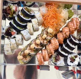 Gurin Sushi Restauracja, sushi bar