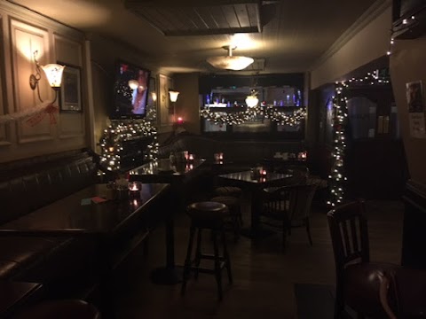 Flynn's Bar & Restaurant