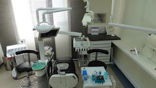 Pierrot Stomatologia - protetyka, implanty, dentysta w Luboniu