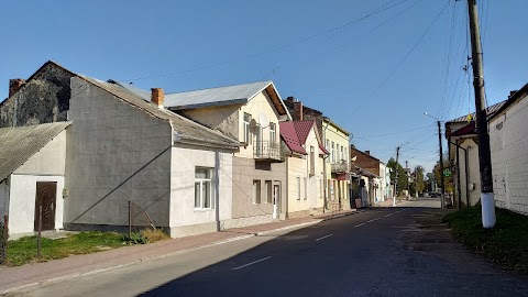 м. Комарно