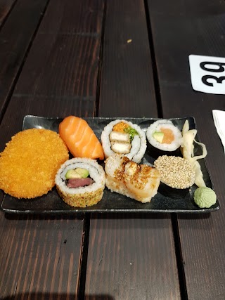 Yoshi Sushi & Bento (Lambton)