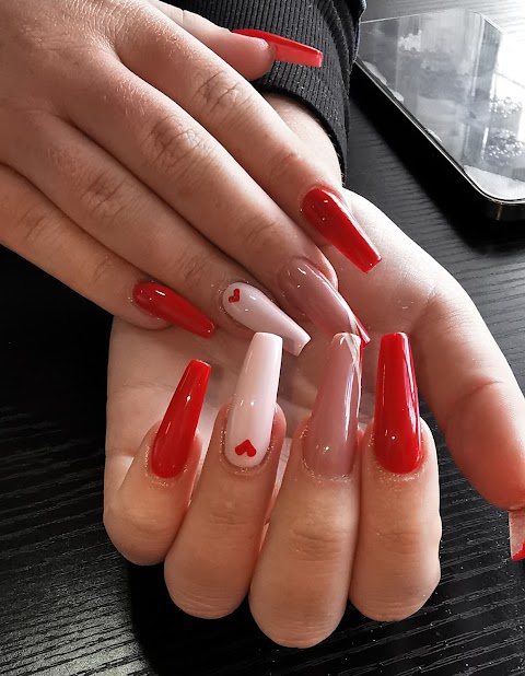 Nails by Kinga Gemser